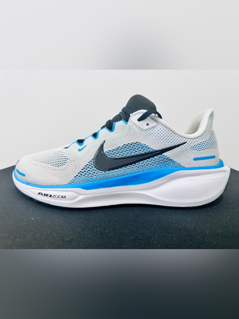 NIKE PEGASUS 41 BLUE AND LIGHT GREY AIR ZOOM ATHLETIC SHOES SIZE: 10.5 MENS